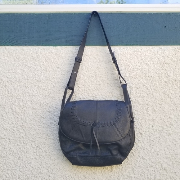 Lucky Brand black leather shoulder saddle flap bag - Picture 1 of 12
